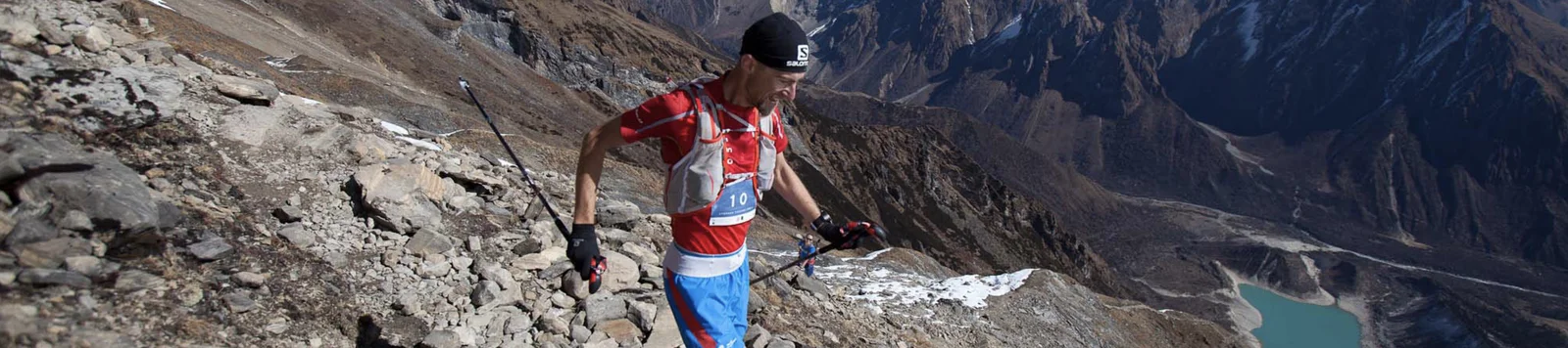Coureur en trail en montagne